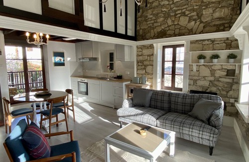 Dhoros House | Leony's House
