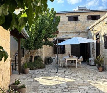Vasa Koilaniou House | Levanda House - Traditional House
