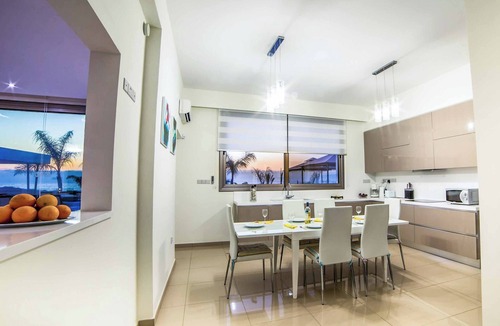 Polis Villa | Limni Beach Villa - Four Bedroom Villa, Sleeps 8