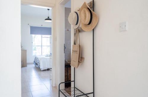 Universal Apartment | Limnos Gardens