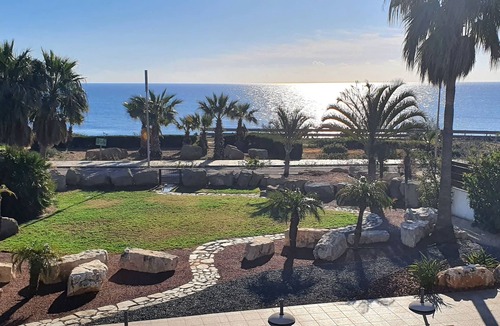 Pervolia Villa | LIMONIA - Large beach house by Blue Flag beach accommodating 12 +