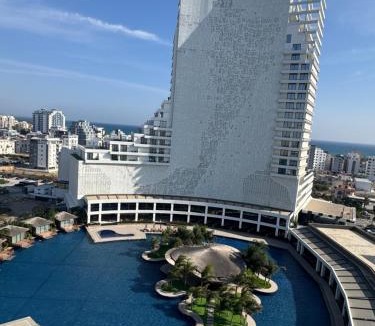 Trikomo Apartment | Long Beach, İskele, Grand Sapphire Resort - Pool View Luxury Studio