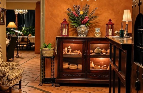Managua Hotel | Los Robles Charming Colonial Boutique Hotel
