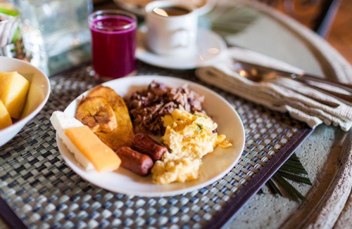Managua Hotel | Los Robles Charming Colonial Boutique Hotel