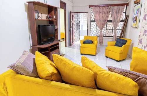 Managua House | Lovely house with AC in charming Managua 1 bedroom room