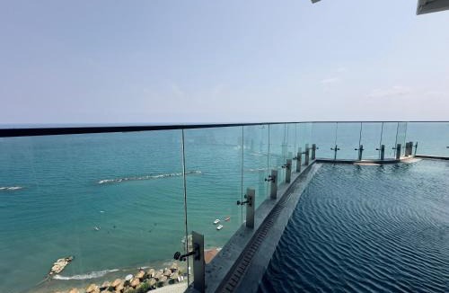 Neapolis Resort | Luxury 1 Bed in Trilogy, Limassol Seafront