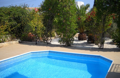 Latchi Villa | Luxury 3 bedroom detached villa, private pool & gardens 5 mins walk to the beach