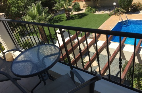 Kouklia Villa | Luxury 3 bedroom villa, private heated pool, beautiful gardens, Winter lets