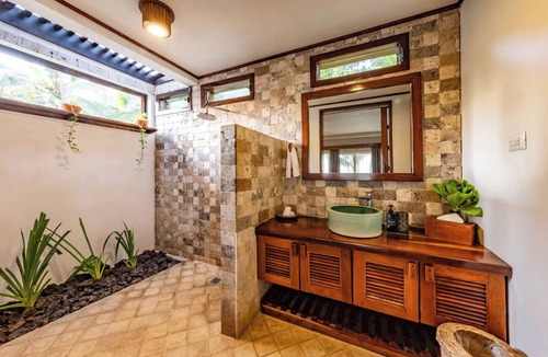 Little Corn Island Hotel | Luxury Casita, Yemaya Reefs, Shoreline Oasis, Unwind on Little Corn Island