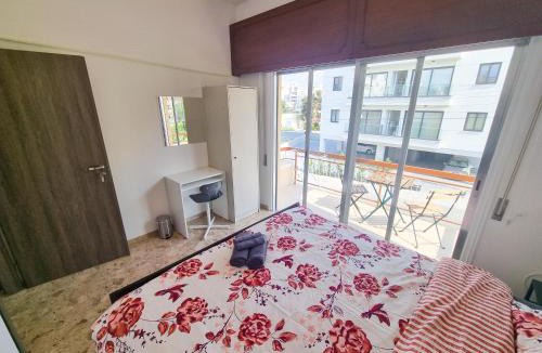 Larnaca House | Luxury City Rooms