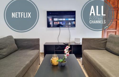 Larnaca House | Luxury City Rooms