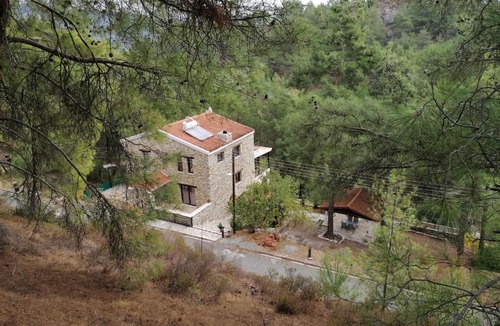 Vasa Koilaniou Villa | Luxury House-,Troodos Mountains,forest