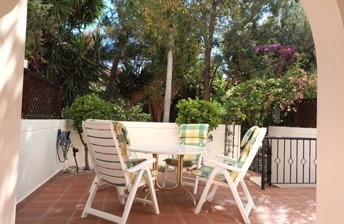 Paphos House | Luxury Maisonette 250m from the beach.