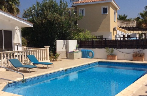 Pegeia Villa | Luxury, Superb location, All day Sun around Large Pool, Hot Tub, 3 Beds En Suite
