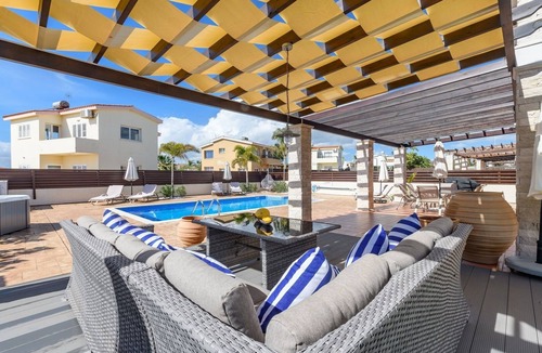 Ayia Thekla Villa | LUXURY VILLA private pool (heated late autumn and early spring), jacuzzinn