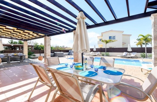 Ayia Thekla Villa | LUXURY VILLA private pool (heated late autumn and early spring), jacuzzinn