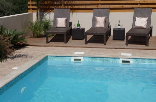 Cape Greko Villa | Luxury Villa with Heated Pool. Walk to Beaches and Grecian Park Hotel. Wi-Fi.