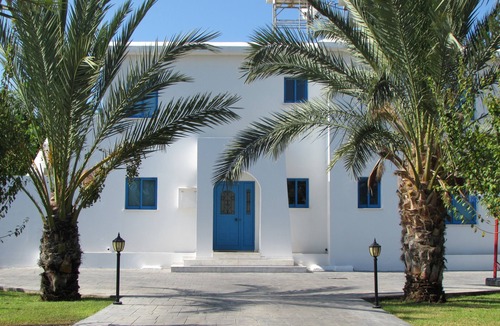 Geroskipou Villa | Luxury Villa With Swimming Pool, 3 Minutes From The Beach Ang Big Private Garden