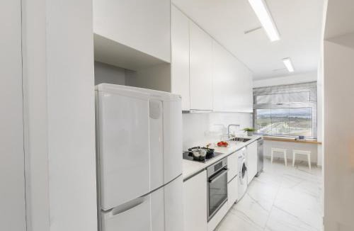 Larnaca Apartment | Mackenzie Leo Seafront Suite