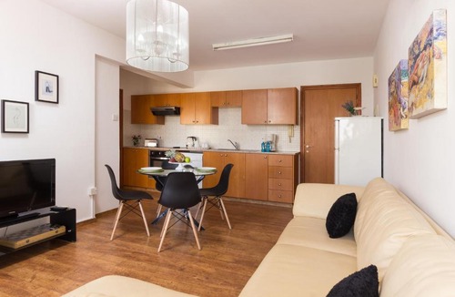 Larnaca City Centre Apartment | Mama Seaside Apartment