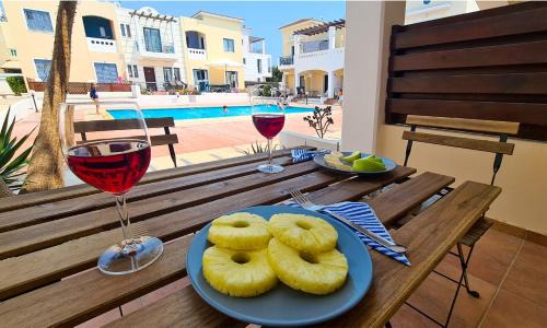 Universal House | Maria's Holiday House - Communal Pool