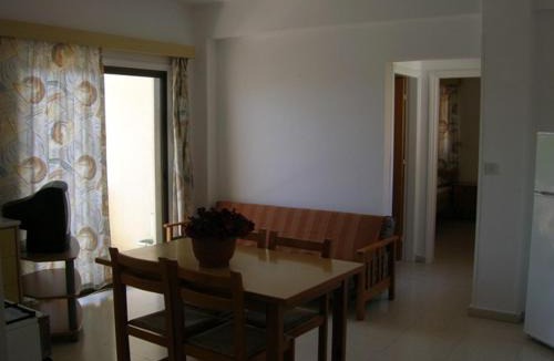Pervolia Apartment | Marios Apartments