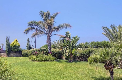 Ayia Marina Chrysochous Villa | Marlin Beach Front Luxury Villa - 4 Bedrooms