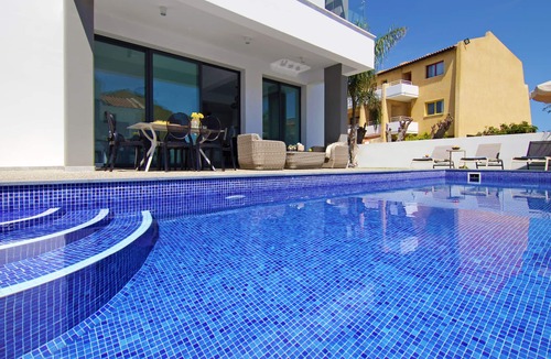 Pernera Villa | MEGAN - Exceptional 3Bed Villa 50meters to Pernera Golden Beach