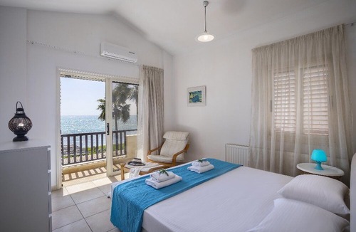 Meneou House | Meneou Beachfront Villa 5