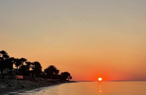 Meneou House | Meneou Blu Beach House*