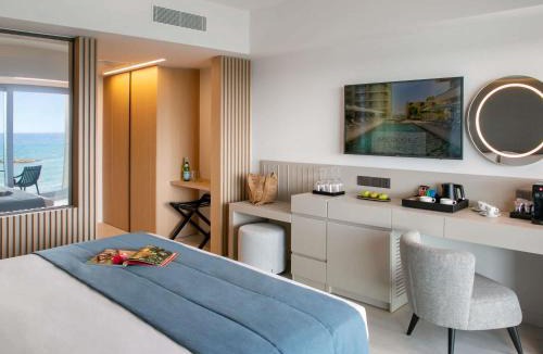 Oroklini Hotel | Mercure Larnaca Beach Resort