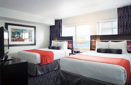 Surfside Hotel | Miami Beach 2BR | Beachfront Pool Retreat