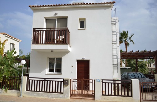 Pernera Villa | MICKEY1, 3 bed,FREE CAR, Overflow pool, Cyrus Hospitality
