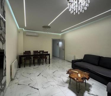 Universal House | Modern 2 bedroom Townhouse