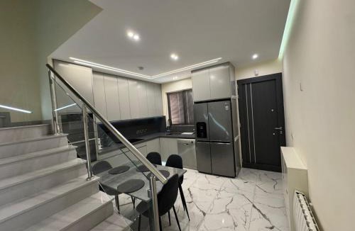 Universal House | Modern 2 bedroom Townhouse