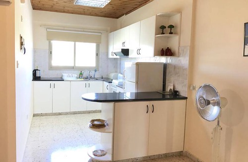 Pissouri House | Motel ∙ 8 guests
