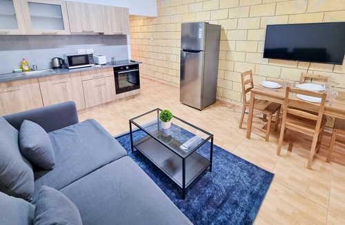 Agios Theodoros Apartment | Mountains Retreat Rooms & Suites Apt.2