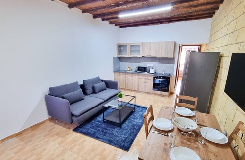 Agios Theodoros Apartment | Mountains Retreat Rooms & Suites Apt.3