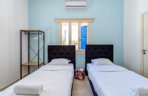 Larnaca Apartment | Mufasa Studio in Larnaca w/Terrace