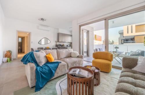 Agios Athanasios Apartment | Mulberry Court Premium Apartments