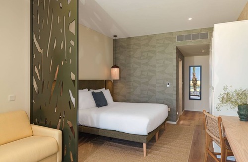 Latsi Hotel | NALU Latchi Leonardo Limited Edition
