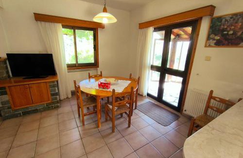 Miliou House | Nature Escape in Beautiful Miliou