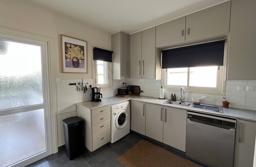 Egkomi Apartment | Neomai Nicosia - spacious flat w/balcony near university