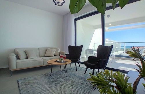 Kiti Apartment | New Luxury Seafront Apartment