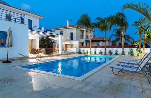 Pervolia Villa | Nirvana Seaside Villa