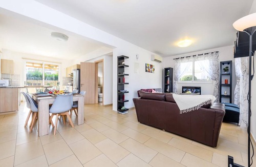 Ayia Napa Villa | Nissi Gardens Villa - 3 bedroom sunny villa with beautiful garden