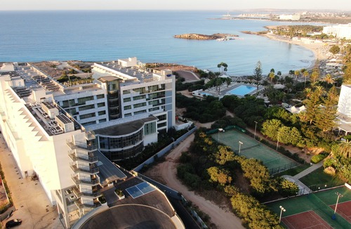 Ayia Napa Hotel | Nissiblu Beach Resort