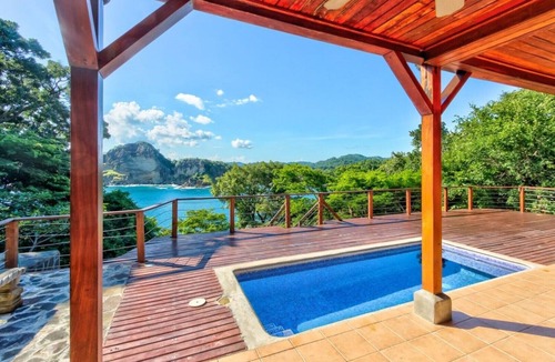 La Vista House | Oceanfront treehouse home w/ private pool, deck, near beach