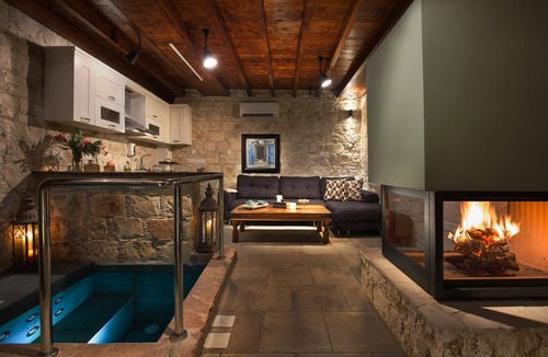 Lofou House | Oinoessa Traditional Boutique Houses