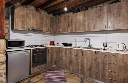 Lofou House | Oinoessa Traditional Boutique Houses